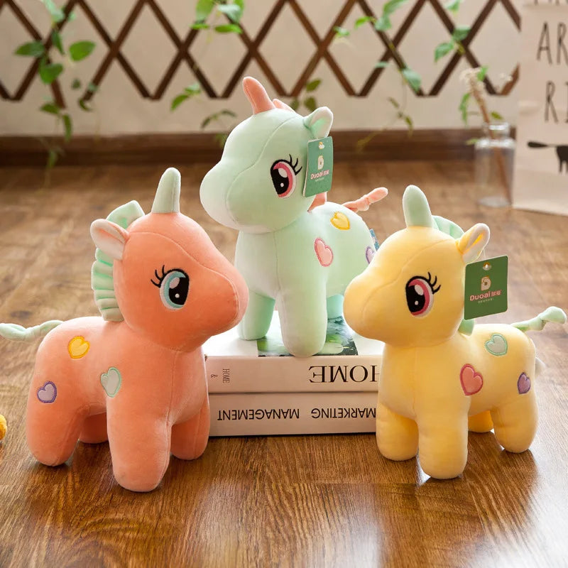 Peluche Licorne Arc-en-Ciel avec des Cœurs
