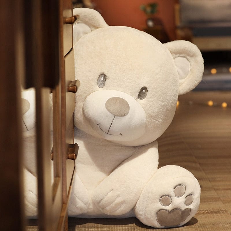 L'ours en peluche aux pattes douces et câlines: un ami tout doux