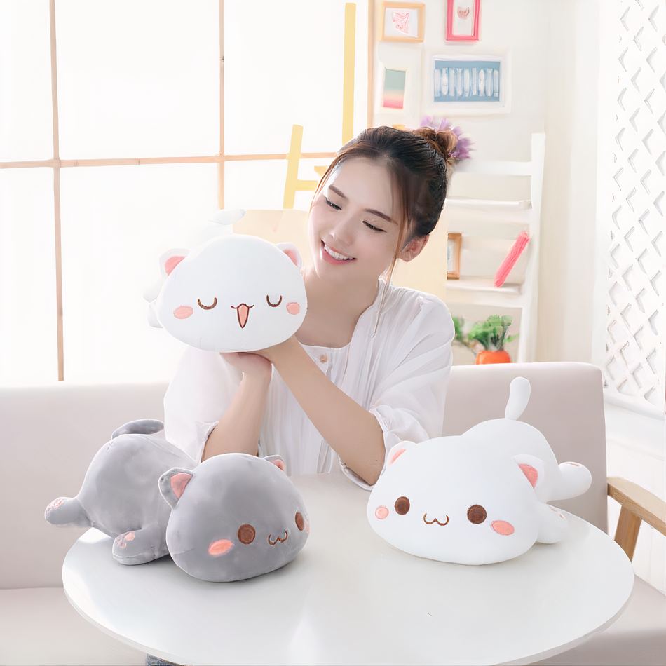 Peluche chat blanc kawaii doux hiver