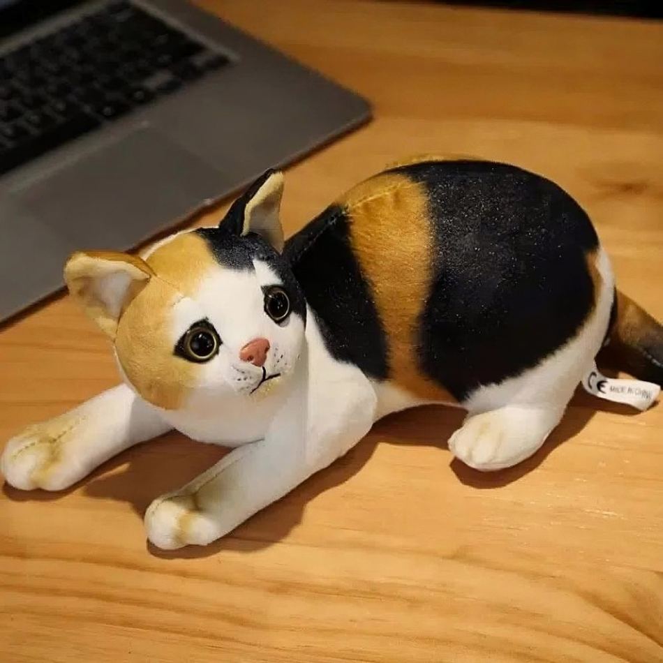 Peluche chat rayé doux compagnon enfantnel