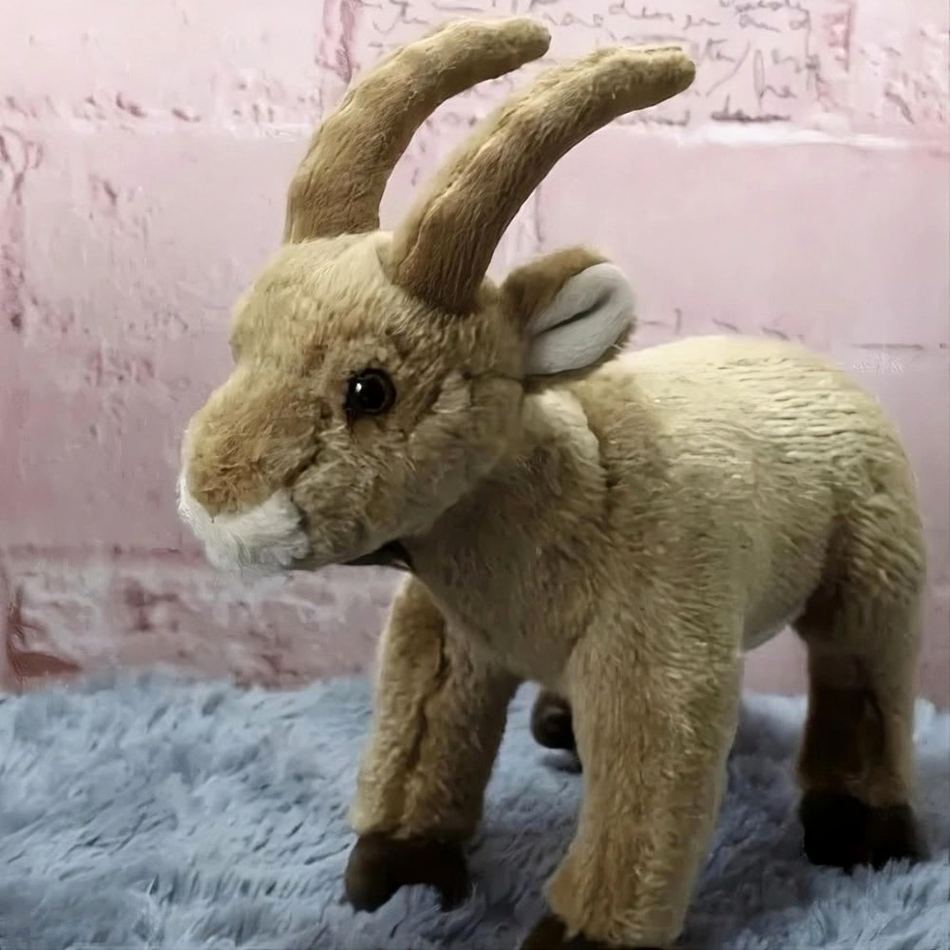 Peluche Chèvre des Montagnes Douce et Câline