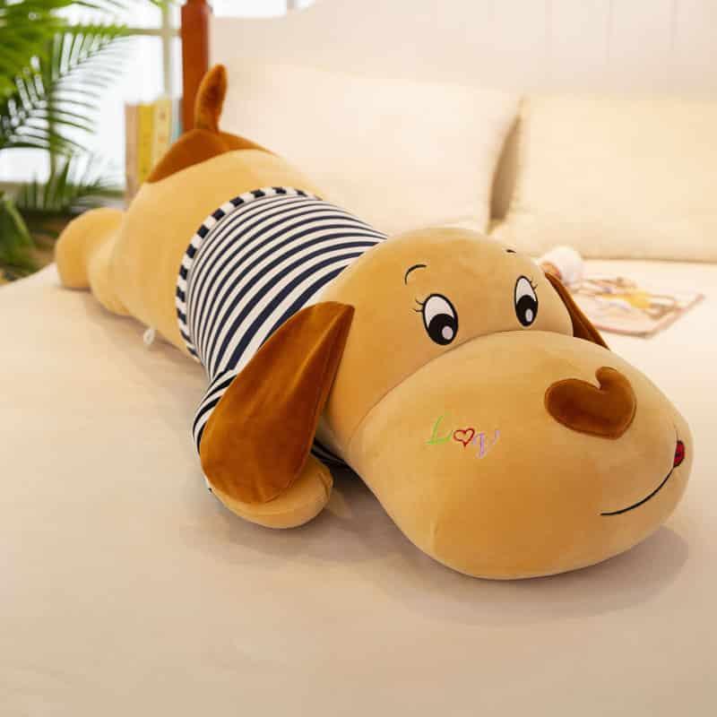 Peluche Oreiller Chien Amoureux Doux et Câlin