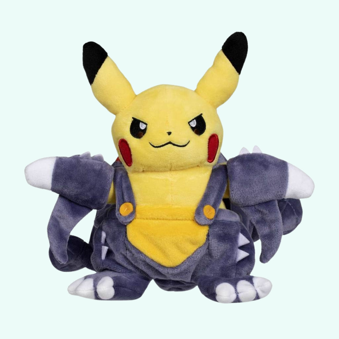 Peluche Pikachu déguisé en Carchacrok Geek Adorable