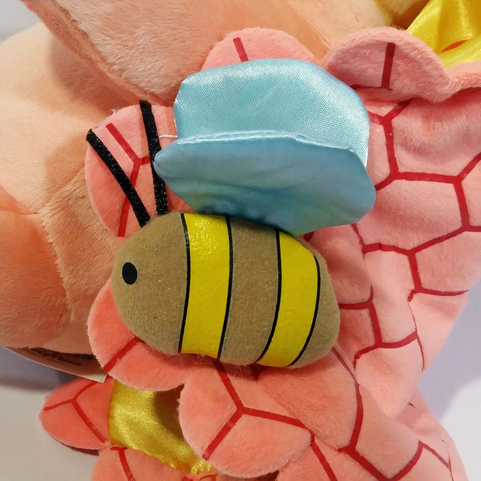 Peluche Winnie l'Ourson : la couverture douce réconfortante pour enfant