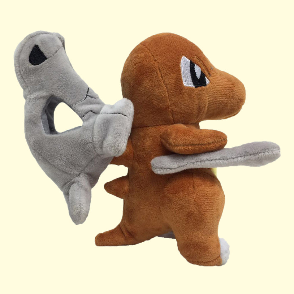 Peluche Osselait Pokémon - Petit Guerrier au Crâne Intrigant