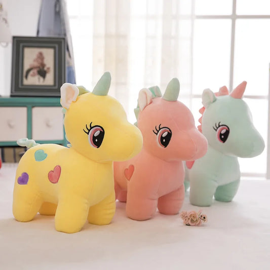 Peluche Licorne Arc-en-Ciel avec des Cœurs