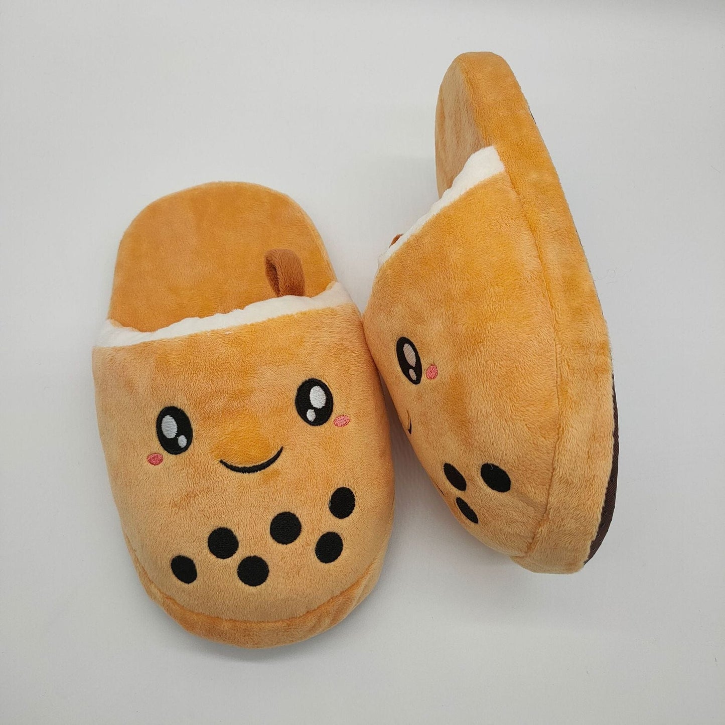 Les Bébés Mignons : Chaussons en Peluche