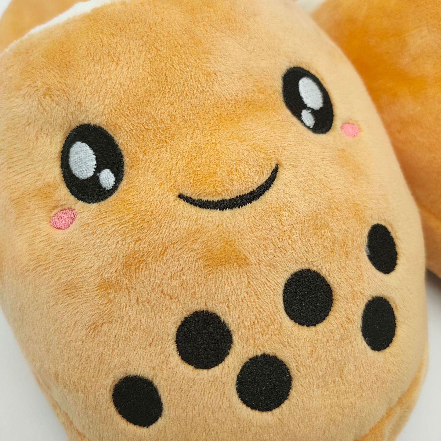 Les Bébés Mignons : Chaussons en Peluche