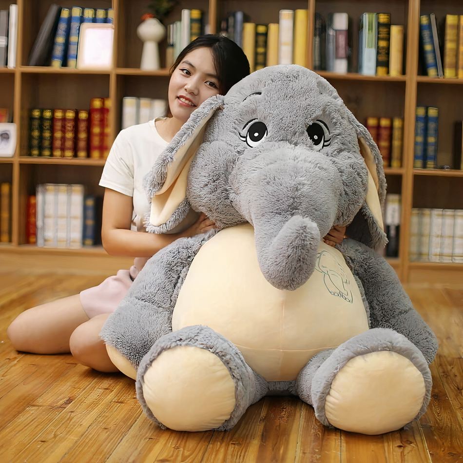 Peluche éléphant géant doux pour une chambre d'enfant cozy