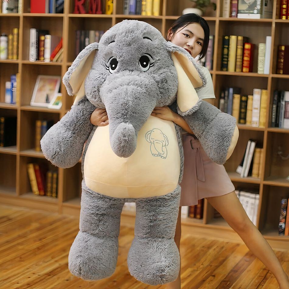 Peluche éléphant géant doux pour une chambre d'enfant cozy