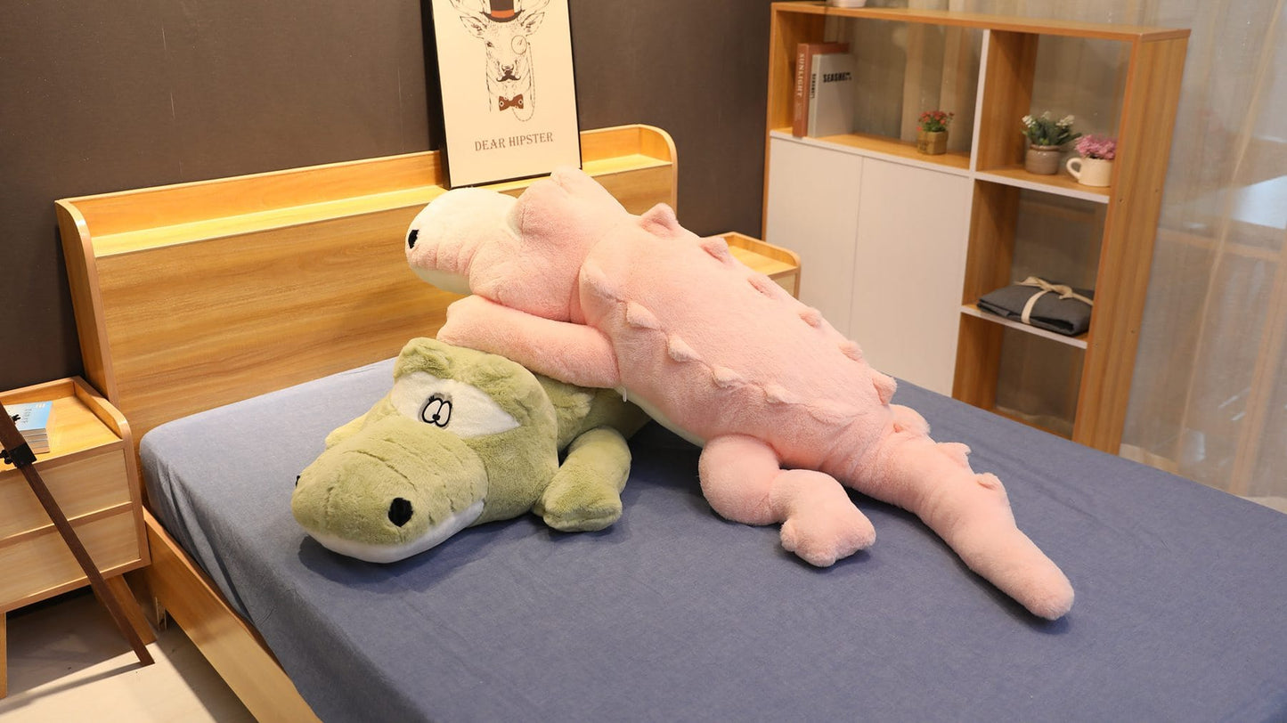 Peluche géante crocodile aux yeux tout ronds