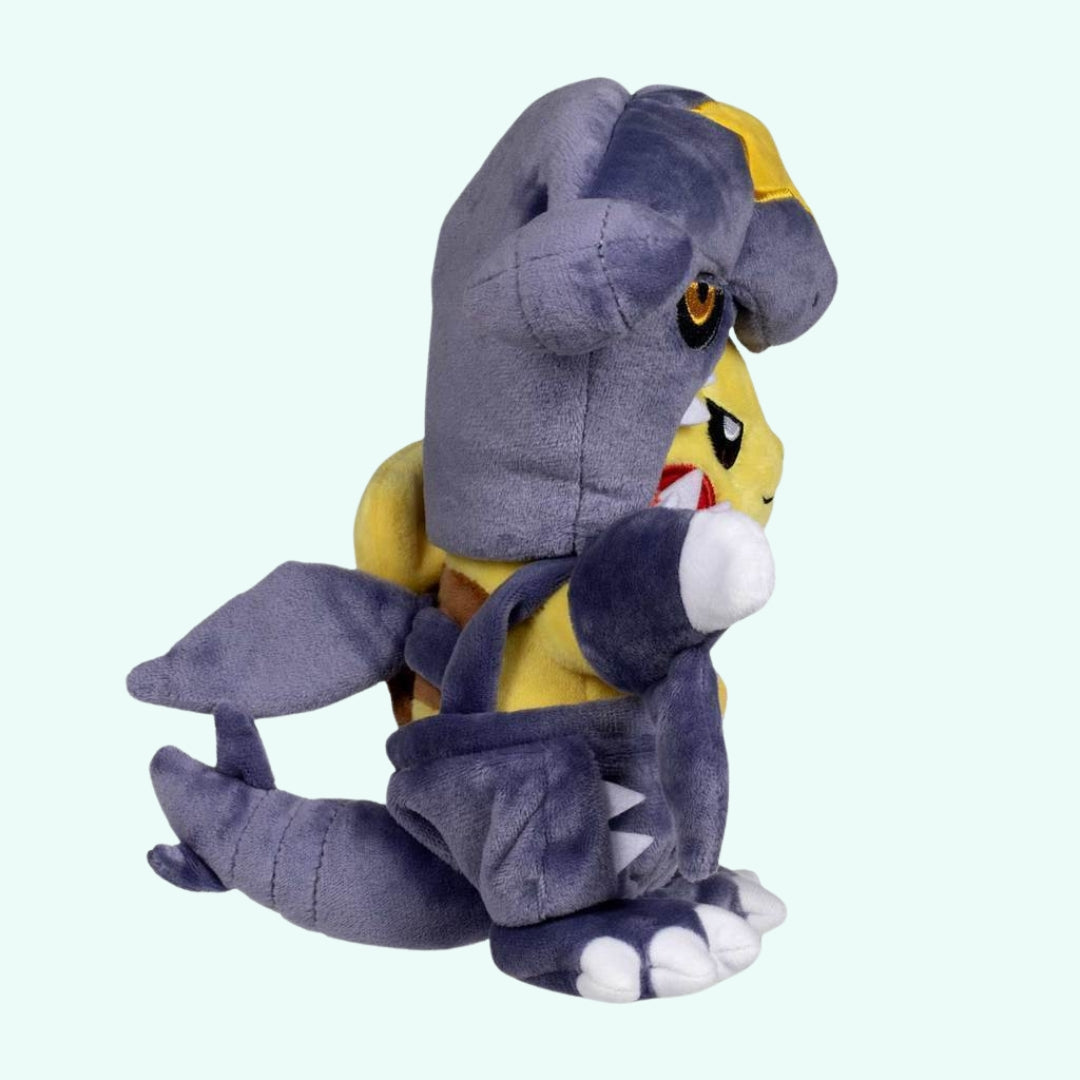 Peluche Pikachu déguisé en Carchacrok Geek Adorable