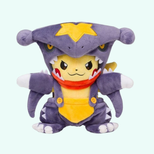 Peluche Pikachu déguisé en Carchacrok Geek Adorable