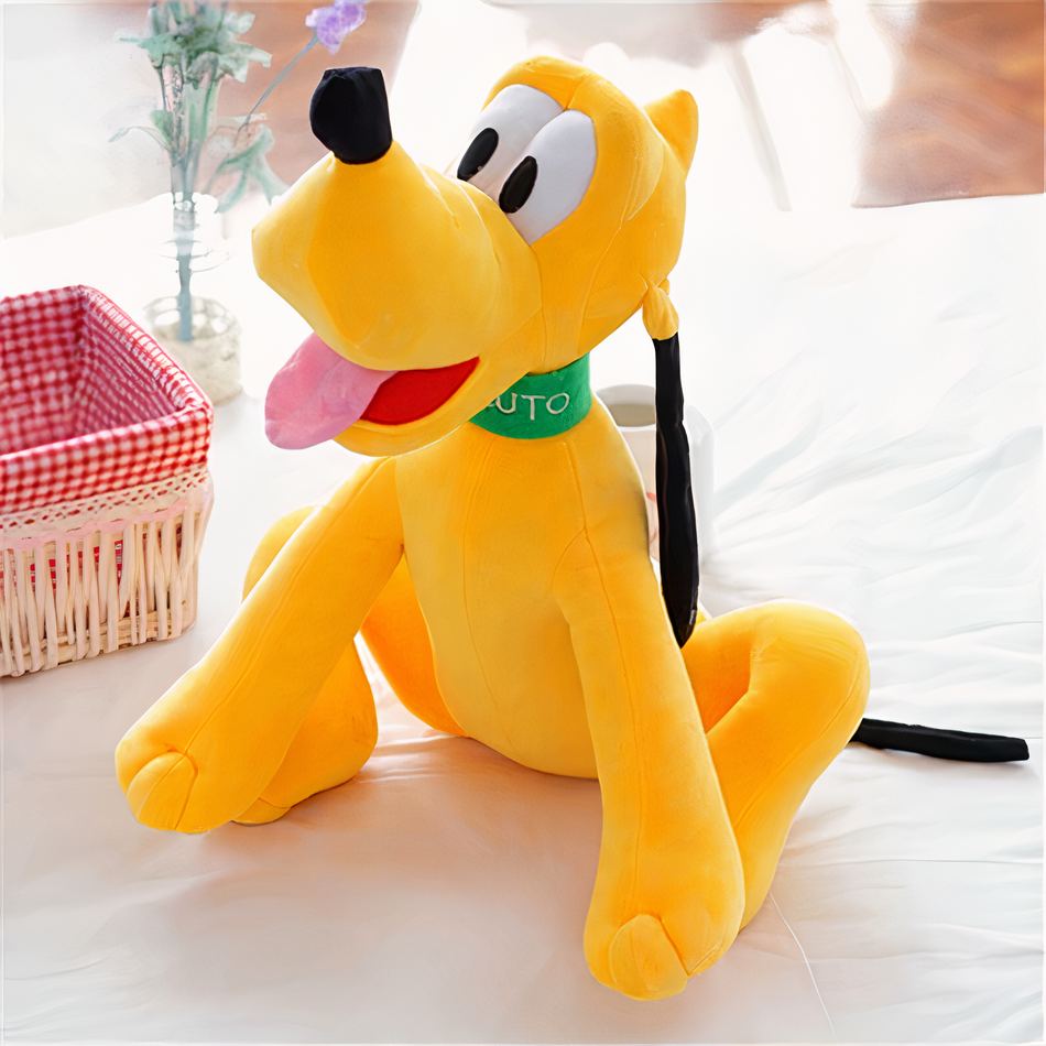 Peluche Pluto Disney : Le chien doux et câlin parfait pour les enfants