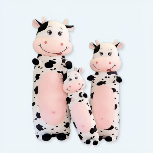 Vache géante en peluche : douce, câline et tachetée