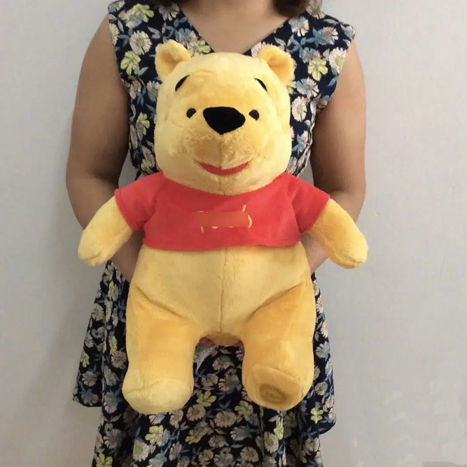 Peluche Winnie l'Ourson Géante et Douce pour la Chambre d'Enfant